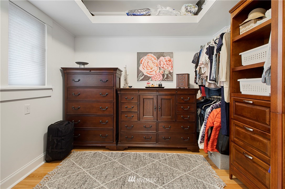 801 Ryan Avenue Sumner, WA 98390 - Photo 29 of 35 a view of walk in closet with clothes