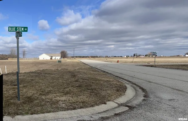 $5,200 | Blue Stem Drive, Elkhart, IL 62634