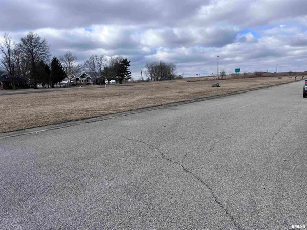 $5,200 | Blue Stem Drive, Elkhart, IL 62634