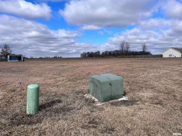 $5,200 | Blue Stem Drive, Elkhart, IL 62634