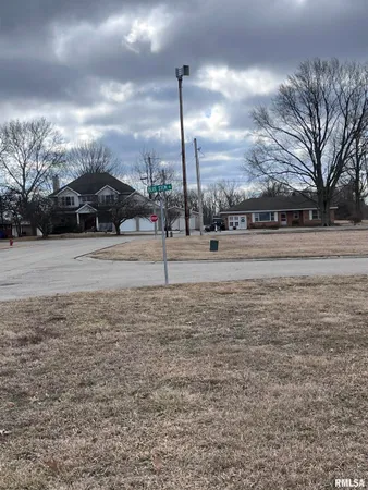 $5,200 | Blue Stem Drive, Elkhart, IL 62634