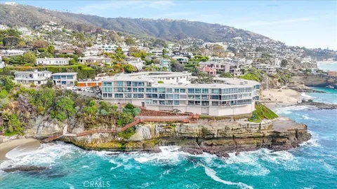 $1,200,000 | 31561 Table Rock Drive, Unit 417, Laguna Beach, CA 92651