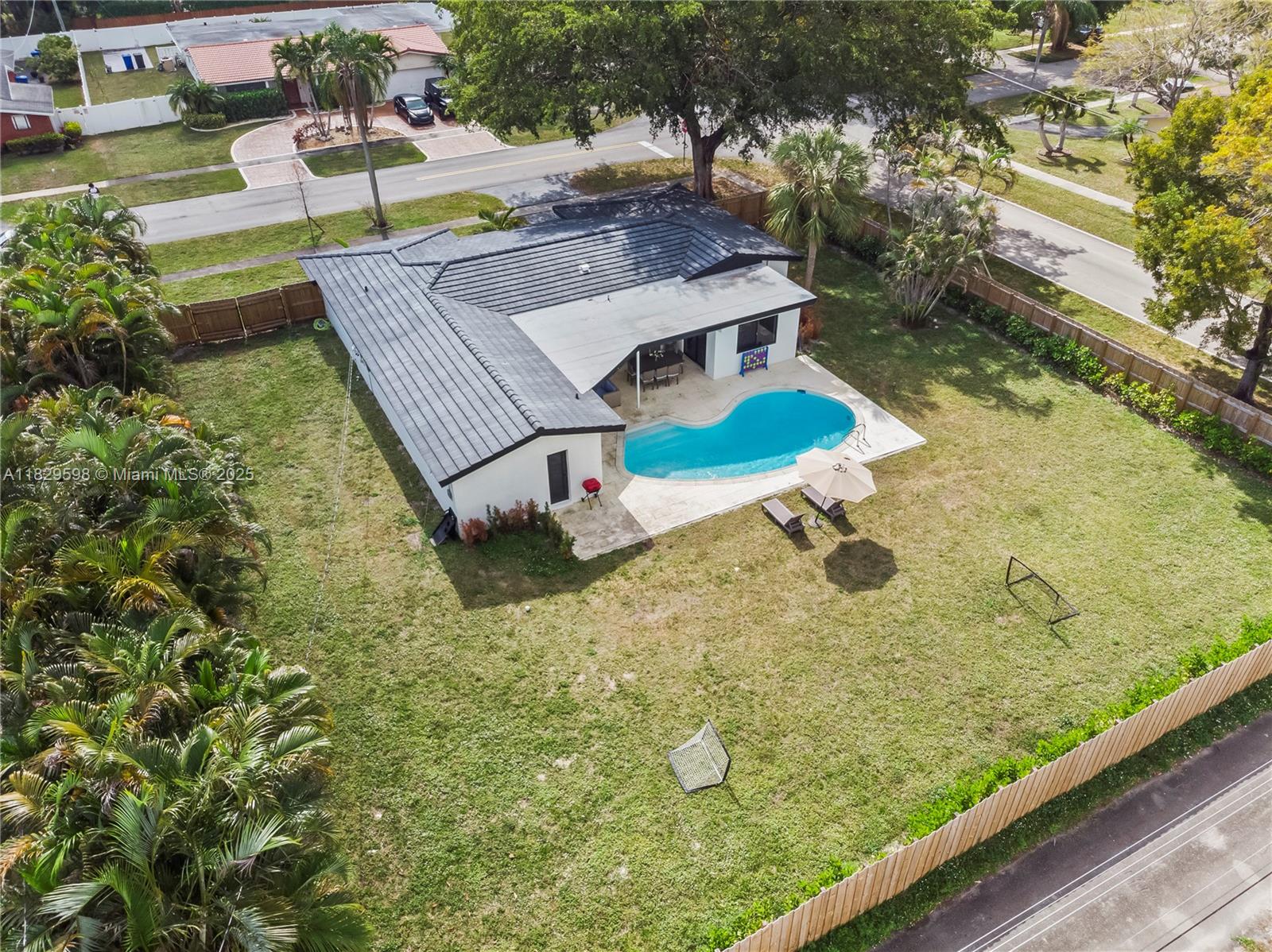 5131 Monroe Street Hollywood, FL 33021 - Photo 8 of 52