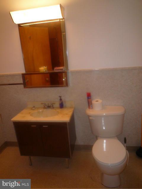 21157 Greenbrier Road Boonsboro, MD 21713 - Photo 11 of 17 Bath (Master)