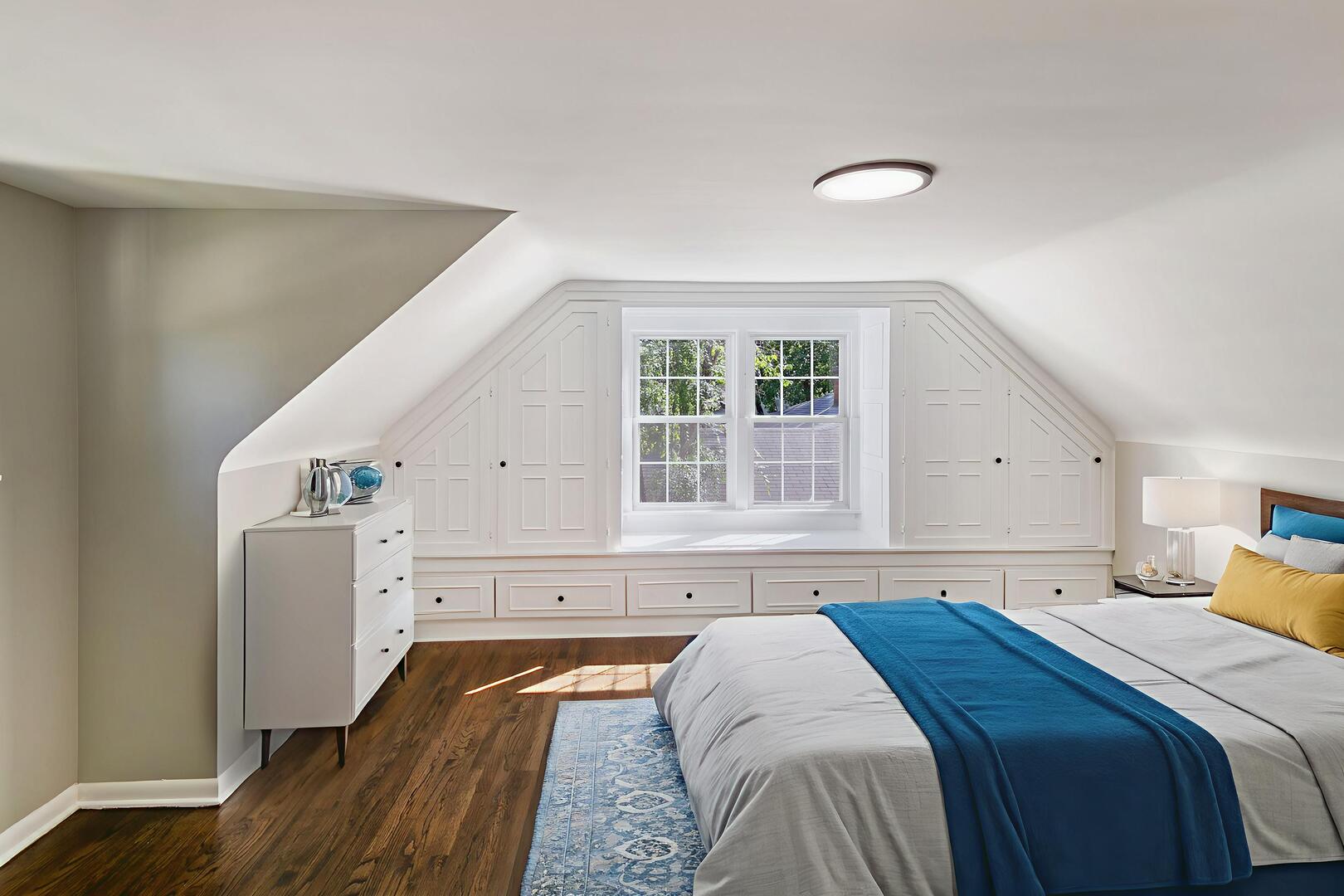 531 Winchester Road Chicago Heights, IL 60411 - Photo 15 of 28 a bedroom with a large bed and a window