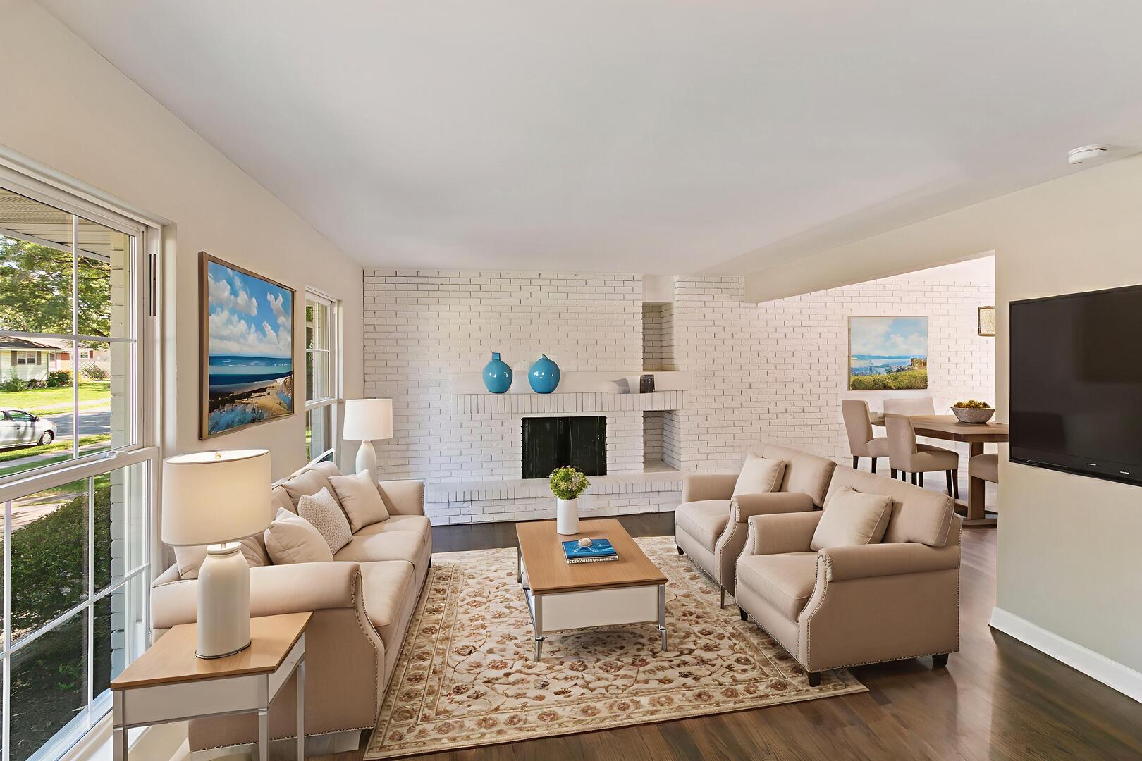 531 Winchester Road Chicago Heights, IL 60411 - Photo 3 of 28 a living room with furniture and a flat screen tv