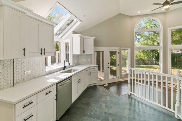 $299,700 | 531 Winchester Road, Chicago Heights, IL 60411