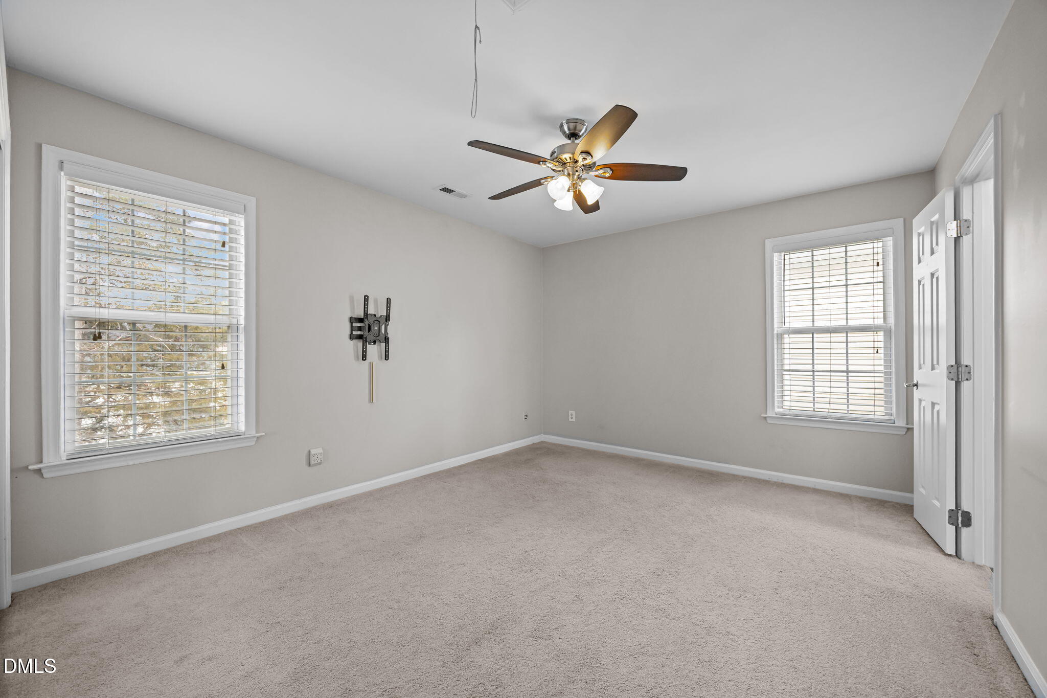 9212 Sayornis Court Raleigh, NC 27615 - Photo 26 of 44 33-web-or-mls-IMG_7141