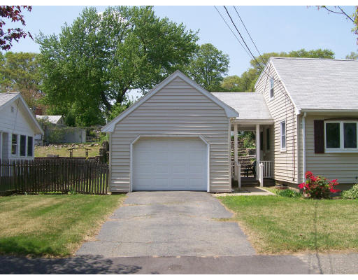 24 Lockwood Road Lynn, MA 01904 - Photo 6 of 7 Gallery Image 6