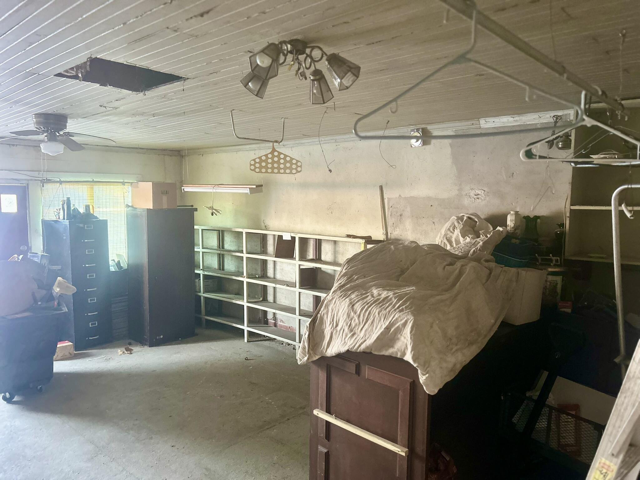 504 F R Huff Drive St. Matthews, SC 29135 - Photo 8 of 17 IMG_6569