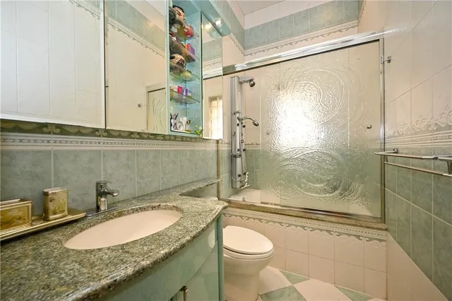 $1,639,000 | 47 Gaylord Drive North | Mill Basin