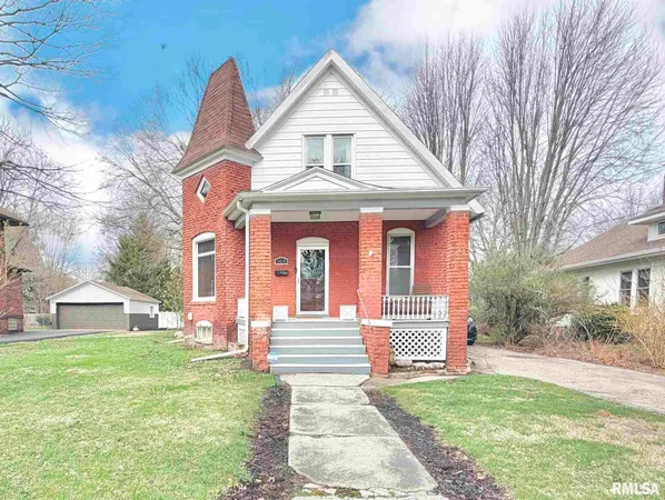 $119,900 | 1416 North Kellogg Street, Galesburg, IL 61401