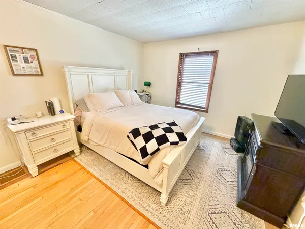 $119,900 | 1416 North Kellogg Street, Galesburg, IL 61401