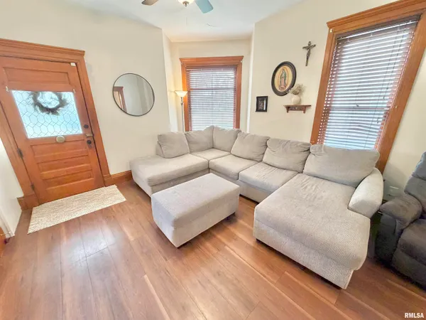 $119,900 | 1416 North Kellogg Street, Galesburg, IL 61401