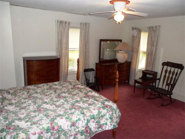 100 Green Lane Springfield, MA 01107 - Photo 17 of 30 Gallery Image 17