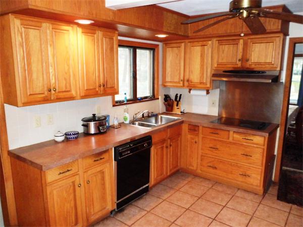 100 Green Lane Springfield, MA 01107 - Photo 10 of 30 Gallery Image 10