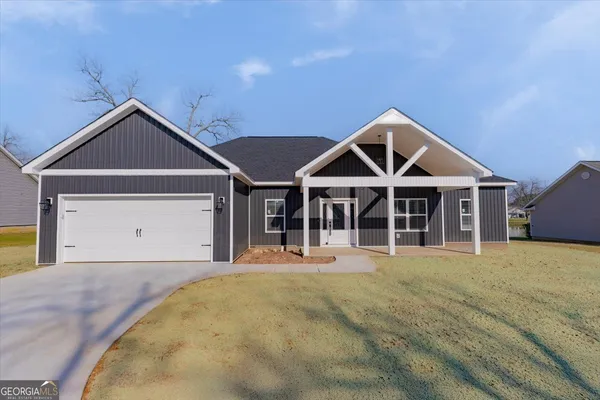 $259,900 | 155 Village Circle, Cochran, GA 31014