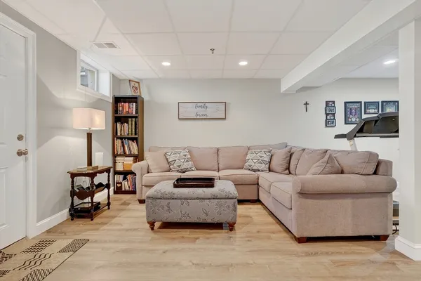 $699,900 | 102 Central Street, Unit 5A, Saugus, MA 01906