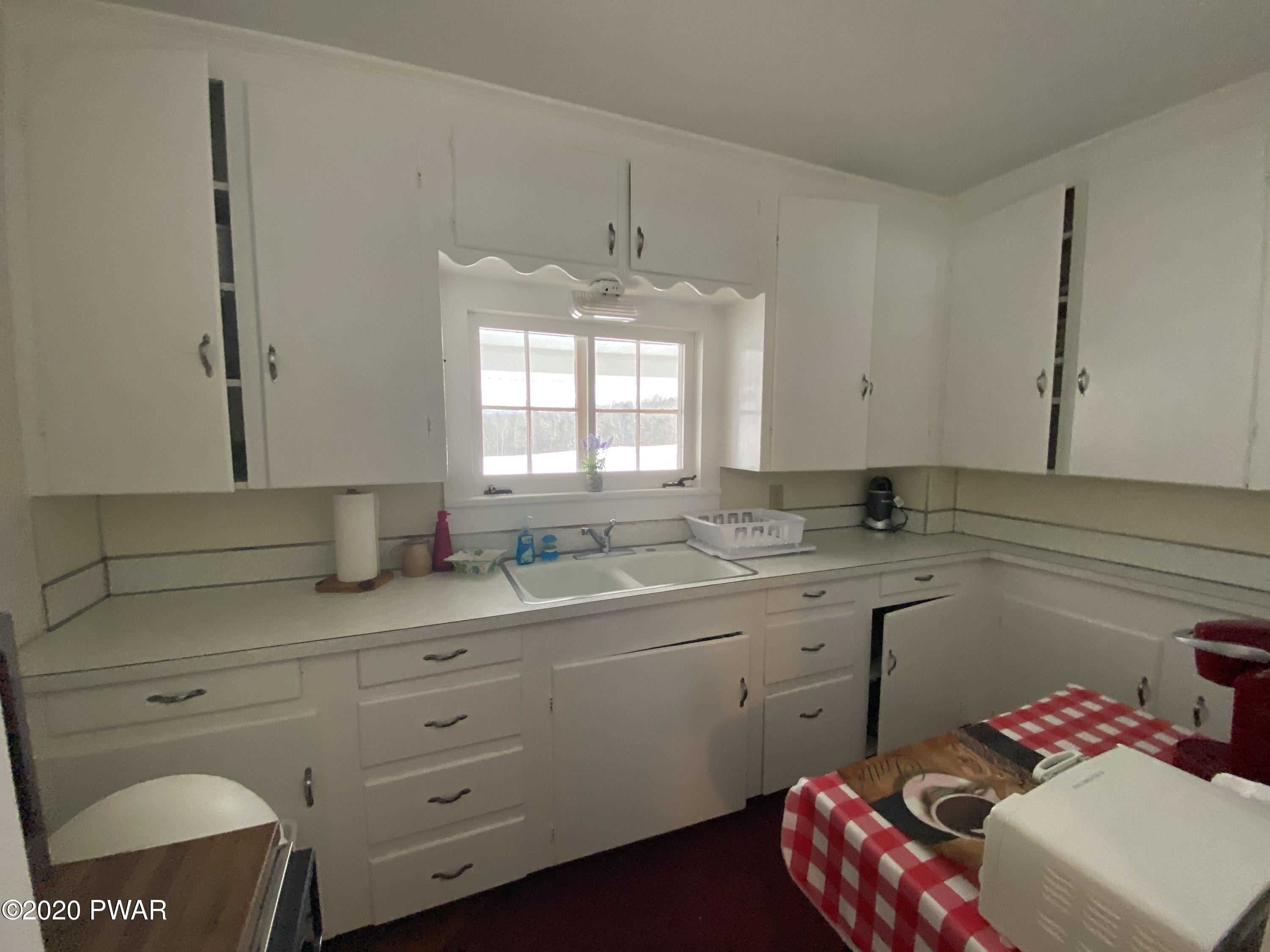 48 Keesler Road Damascus, PA 18415 - Photo 13 of 31 Kitchen