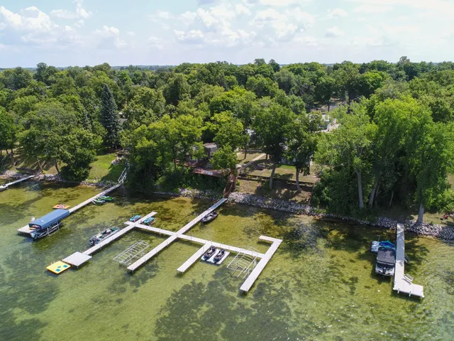 $250,000 | 1321 South Darling Drive Northwest, Alexandria, MN 56308