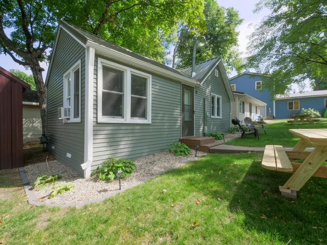 $250,000 | 1321 South Darling Drive Northwest, Alexandria, MN 56308