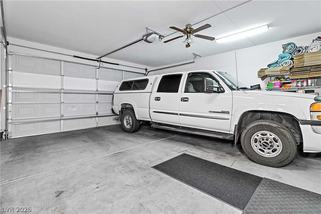 3505 Cottage Meadow Way Laughlin, NV 89029 - Photo 59 of 98 3 car garage