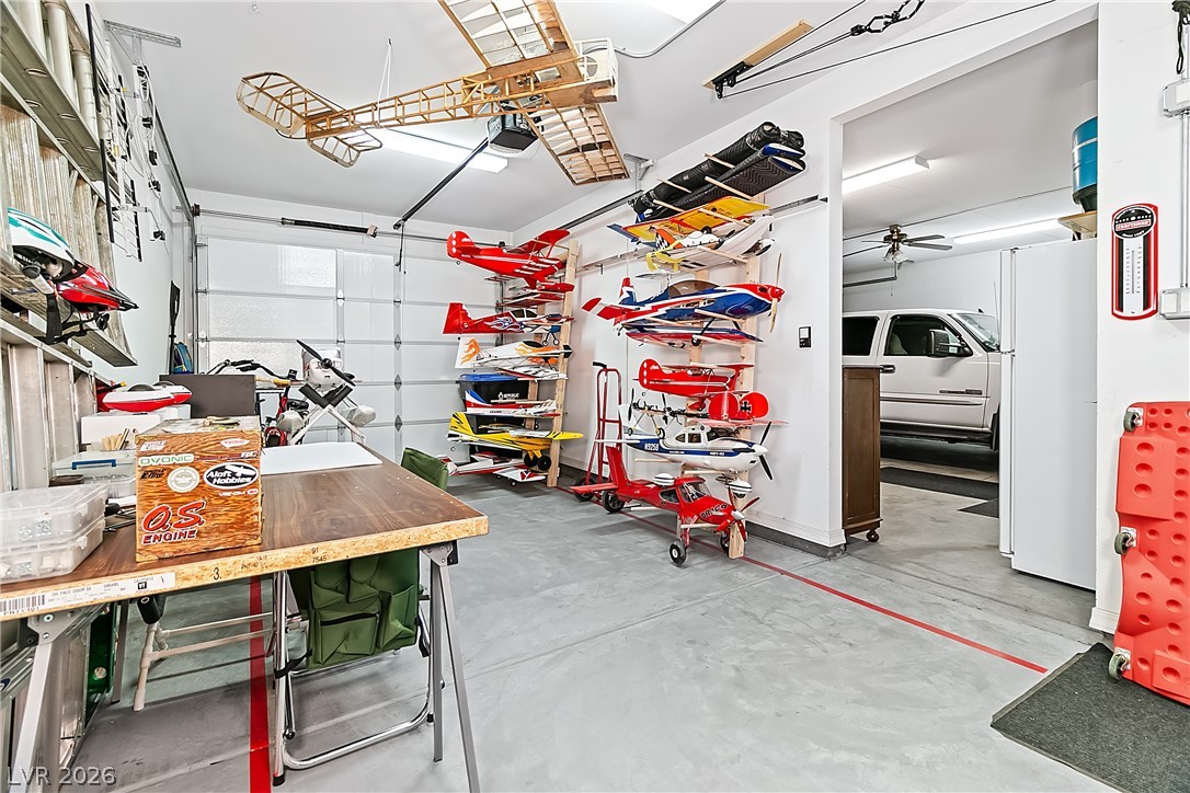 3505 Cottage Meadow Way Laughlin, NV 89029 - Photo 62 of 98 3 car garage