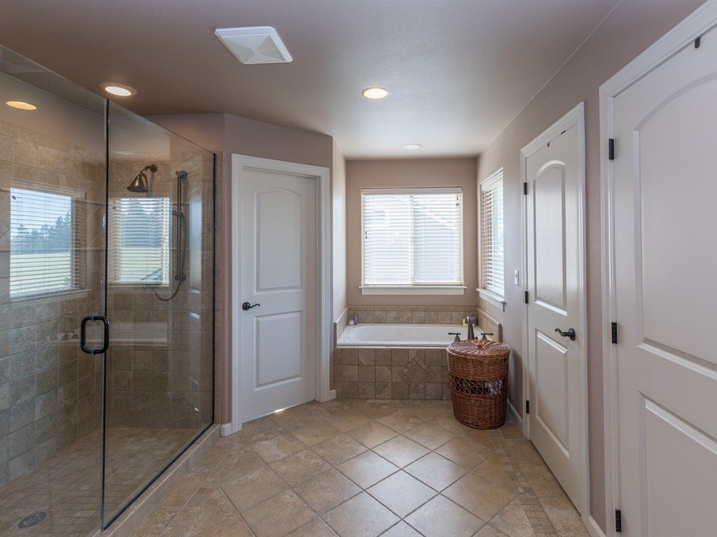909 East Colbert Road Colbert, WA 99005 - Photo 12 of 20