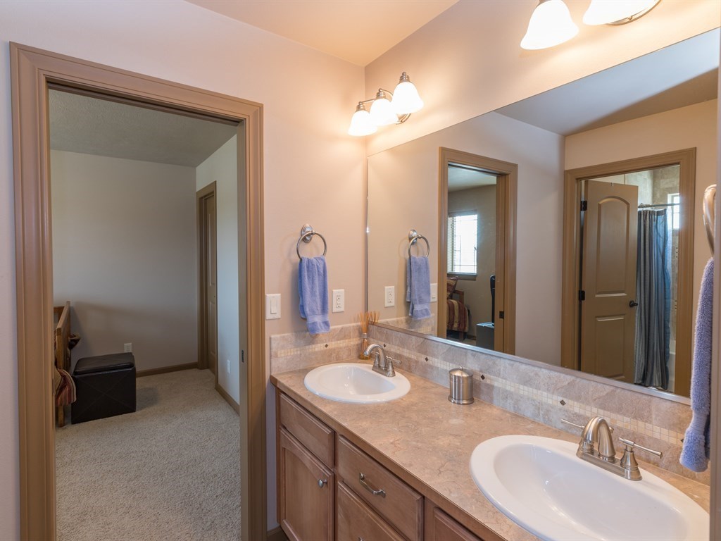 909 East Colbert Road Colbert, WA 99005 - Photo 16 of 20