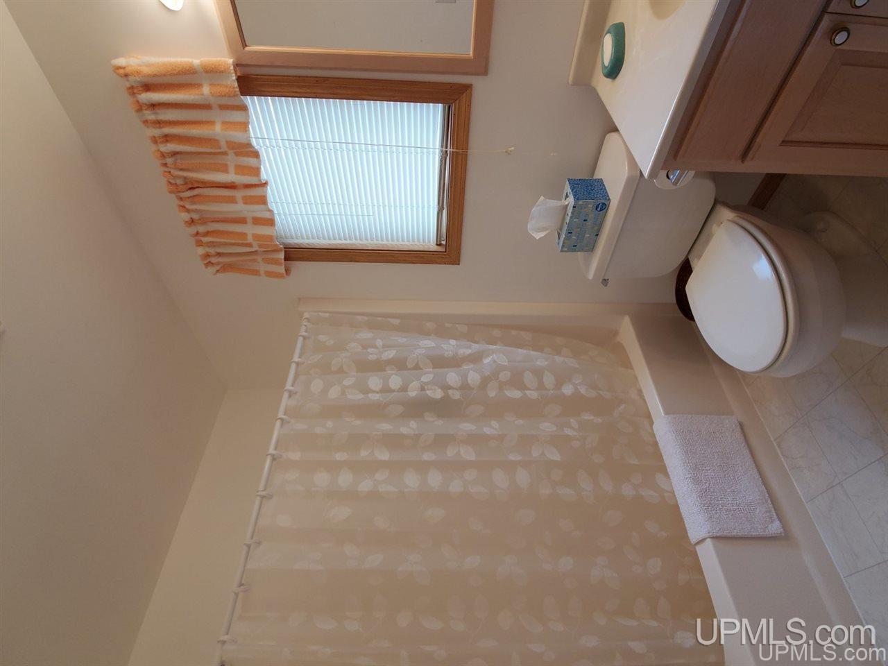16645 Bayshore Road Lanse, MI 49946 - Photo 30 of 43 Gallery Image 30