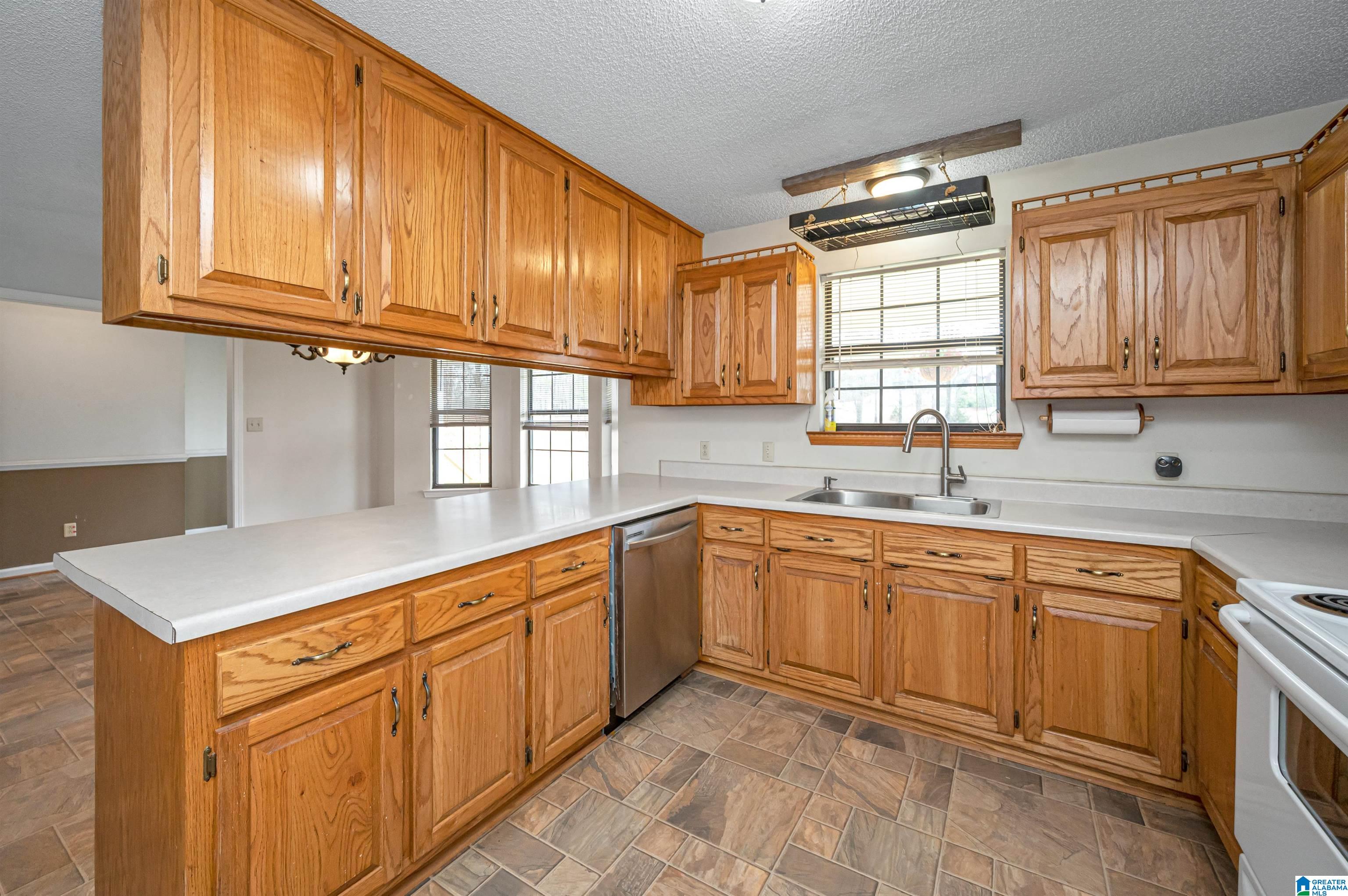 632 Arrowhead Lane Talladega, AL 35160 - Photo 13 of 36