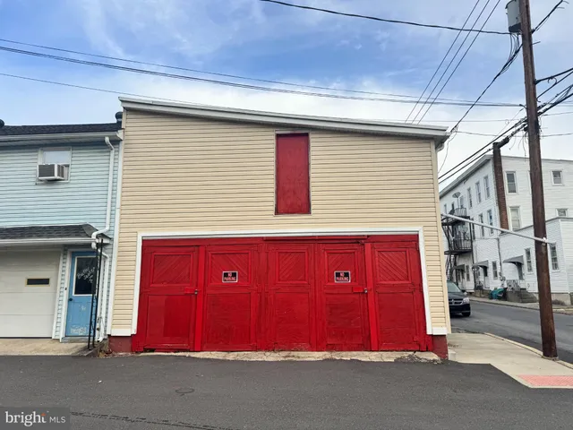 $179,500 | 101 West Main Street, Tremont, PA 17981