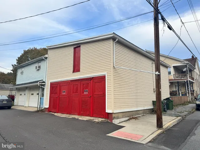 $179,500 | 101 West Main Street, Tremont, PA 17981