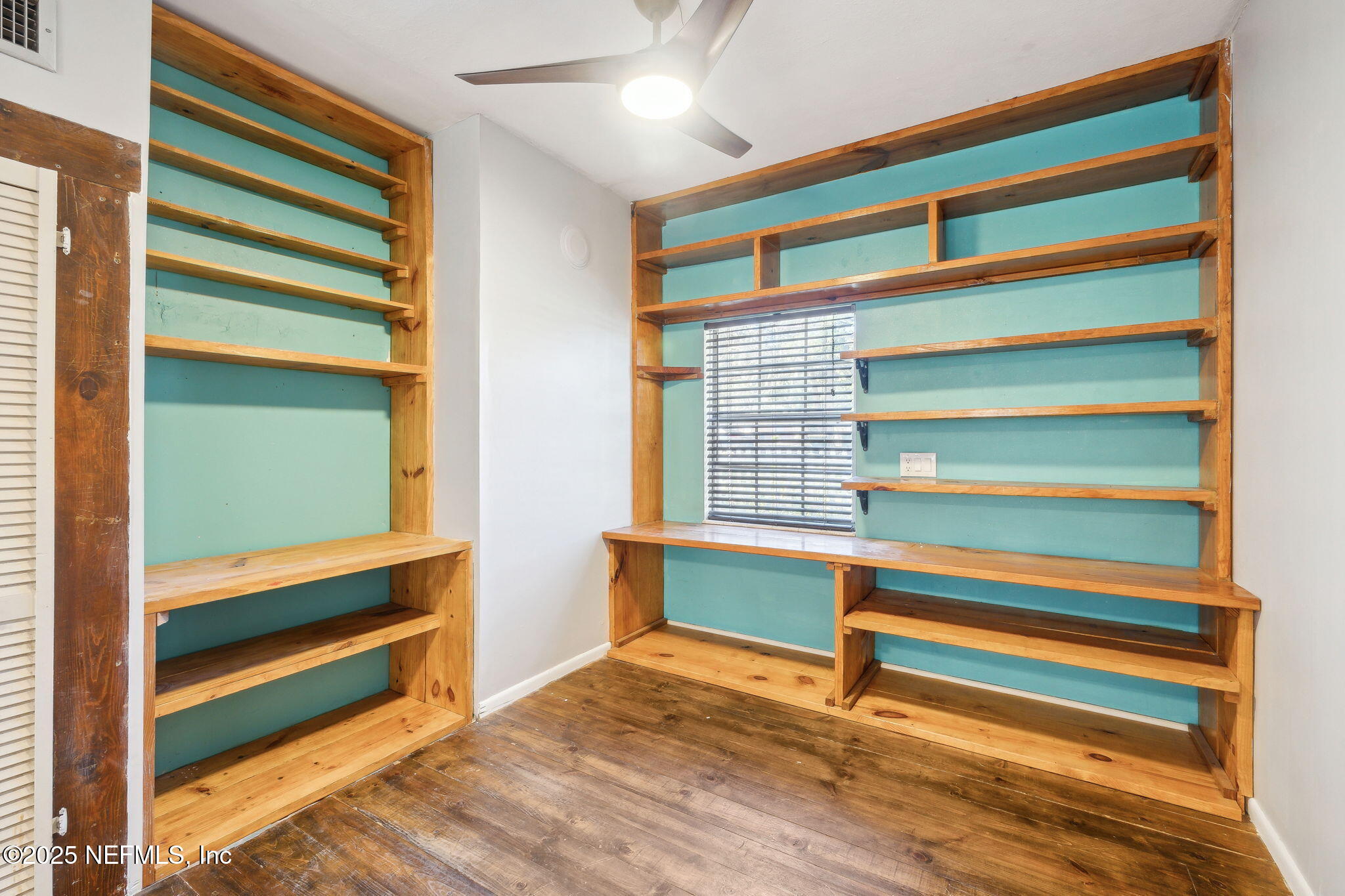 2613 Clara Road Jacksonville, FL 32216 - Photo 16 of 49 16-Office Built Ins