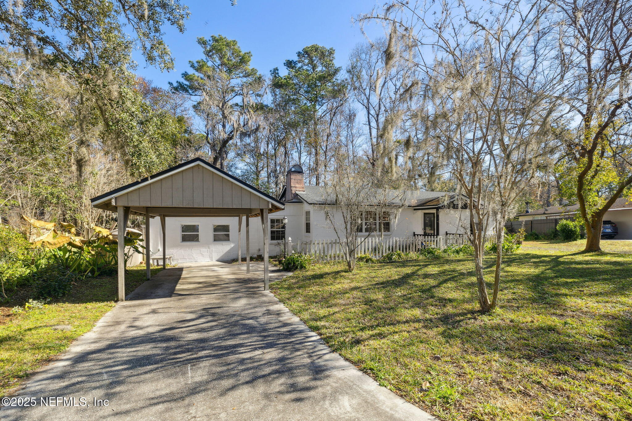 2613 Clara Road Jacksonville, FL 32216 - Photo 3 of 49 3-Carport