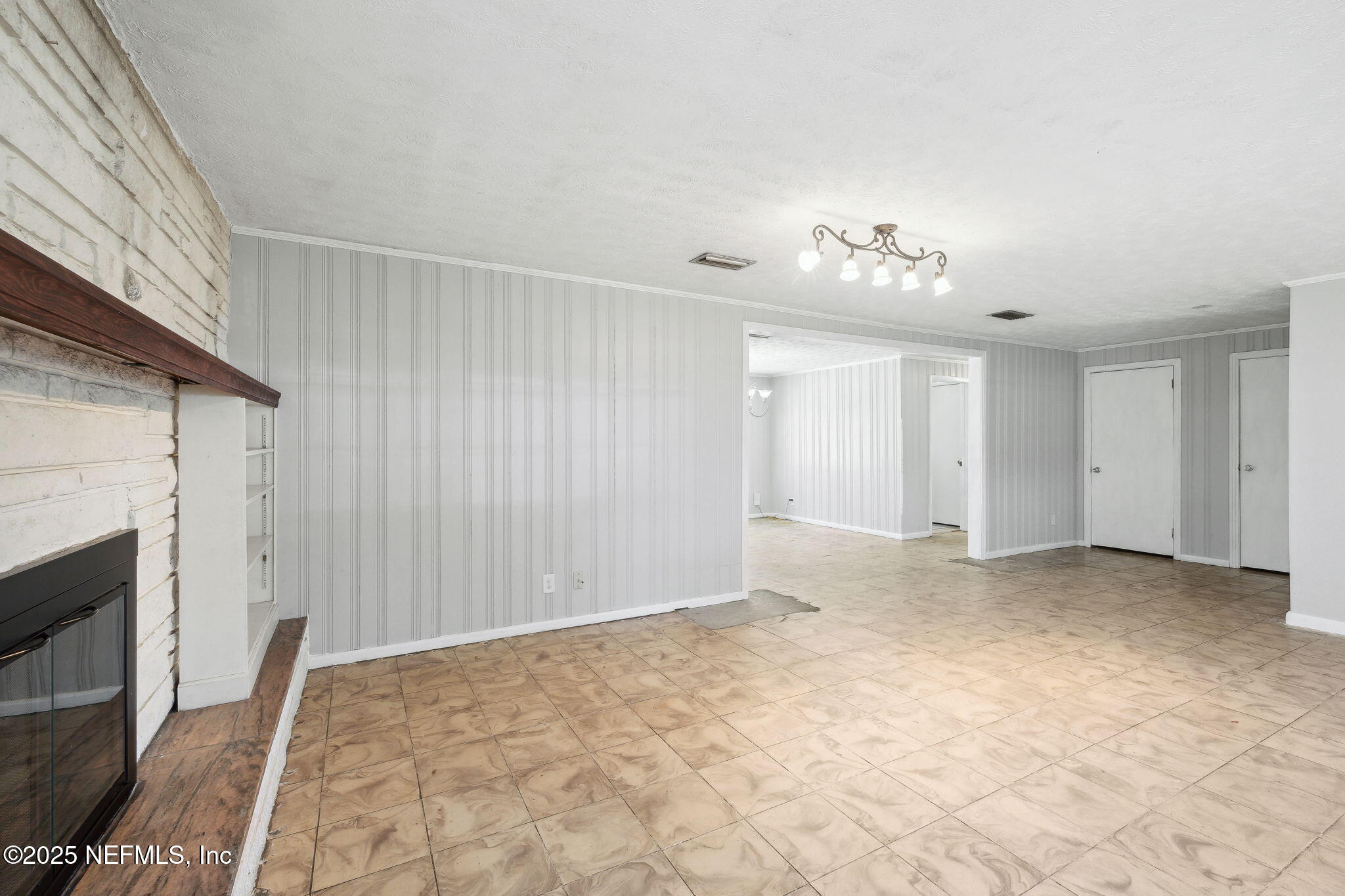 2613 Clara Road Jacksonville, FL 32216 - Photo 8 of 49 8-Living Room View 3