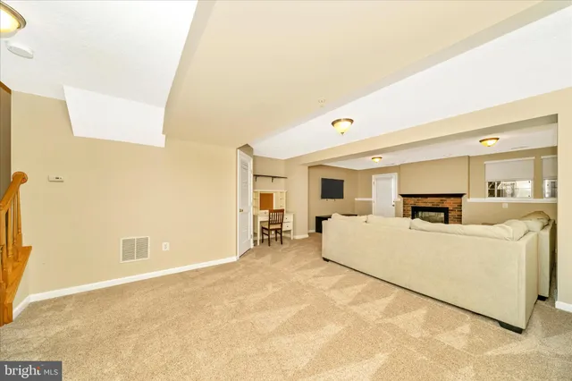 $425,000 | 5440 Lyndale Way, Frederick, MD 21703