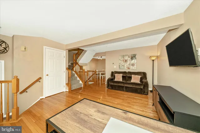 $425,000 | 5440 Lyndale Way, Frederick, MD 21703