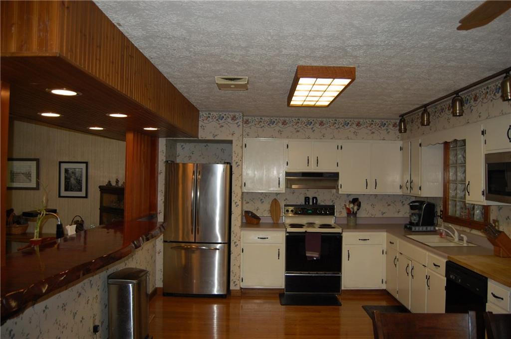 282 Lansdowne Road Indianapolis, IN 46234 - Photo 6 of 27