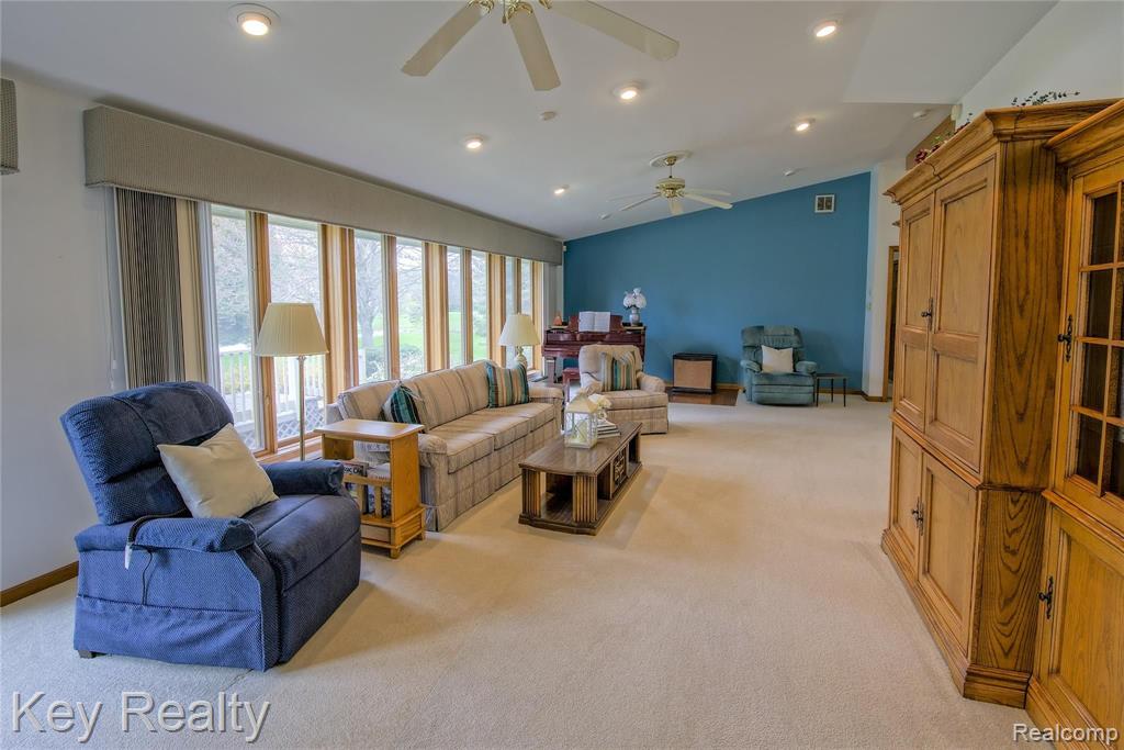 345 West Sigler Road Carleton, MI 48117 - Photo 12 of 28