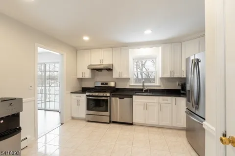 $750,000 | 5 Cherry Street, Morris Plains, NJ 07950