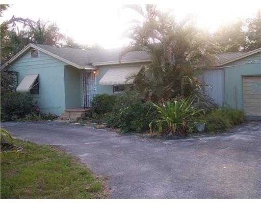 302 Lang Road West Palm Beach, FL 33406 - Photo 1 of 4 Primary Photo
