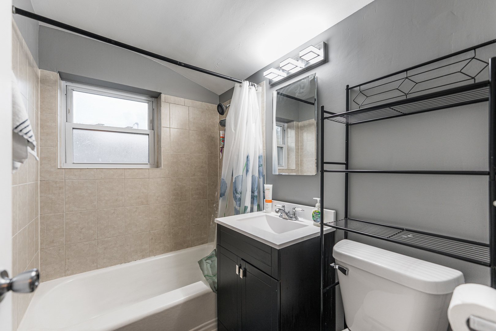 411 West Taylor Road Lombard, IL 60148 - Photo 14 of 23 Gallery Image 14
