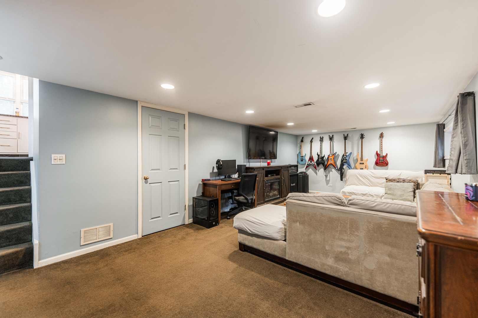 411 West Taylor Road Lombard, IL 60148 - Photo 17 of 23 Gallery Image 17