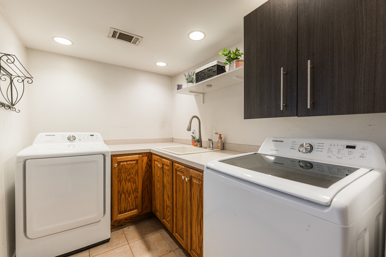411 West Taylor Road Lombard, IL 60148 - Photo 19 of 23 Gallery Image 19