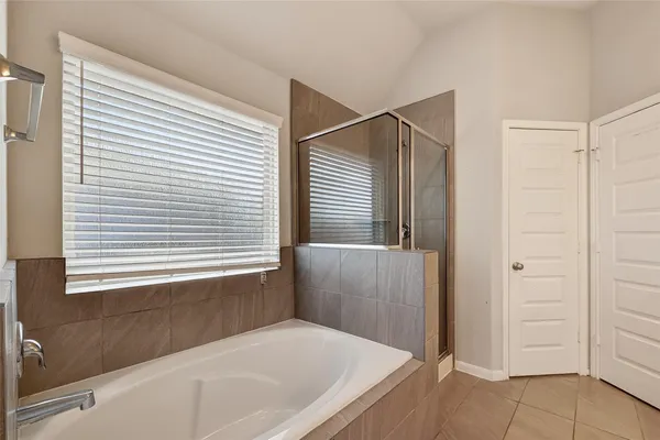 $2,290 | 2903 Painted Sunrise Trail, Houston, TX 77045