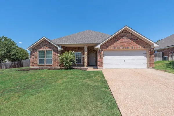 $2,450 | 112 Singletree Lane, Willow Park, TX 76087