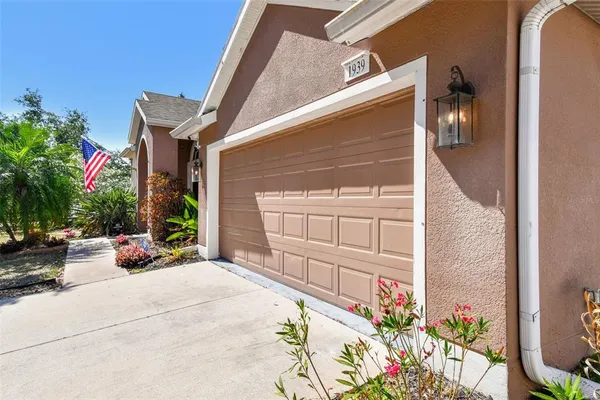 $522,500 | 1939 Heartland Circle, Valrico, FL 33594