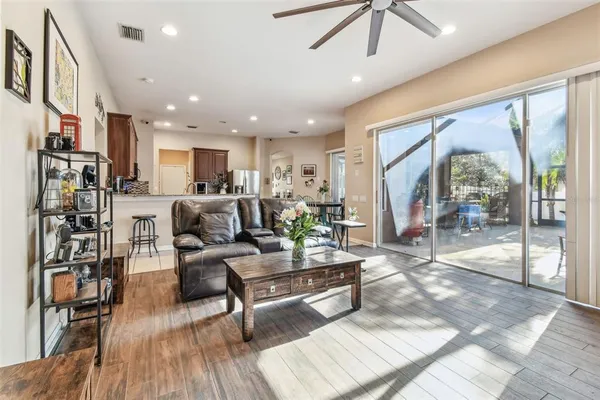 $522,500 | 1939 Heartland Circle, Valrico, FL 33594