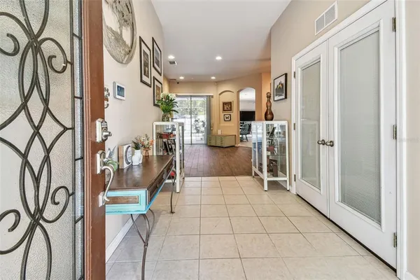 $522,500 | 1939 Heartland Circle, Valrico, FL 33594